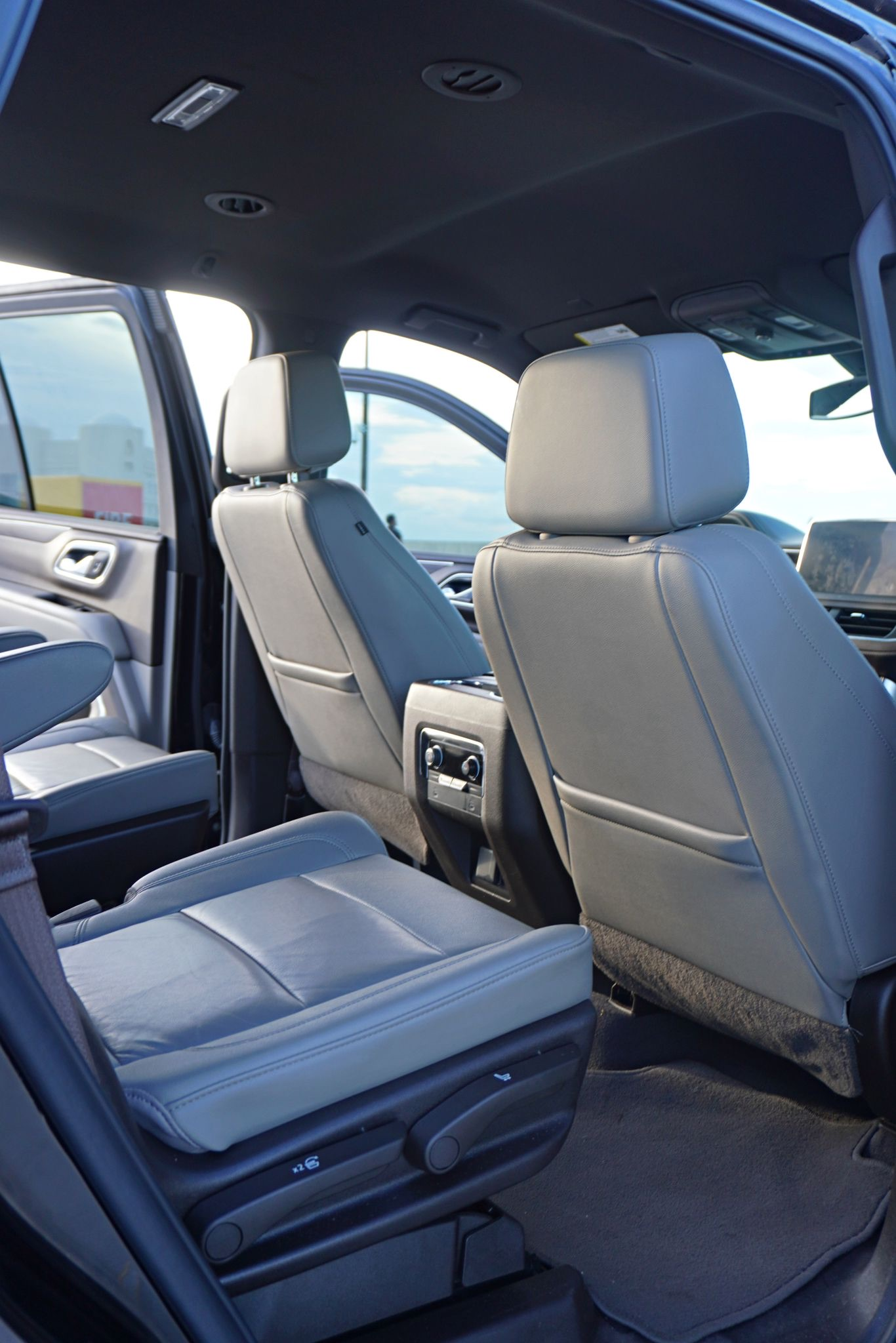 2021-Chevrolet-Tahoe-LT-miami-exotic-toys-29.webp