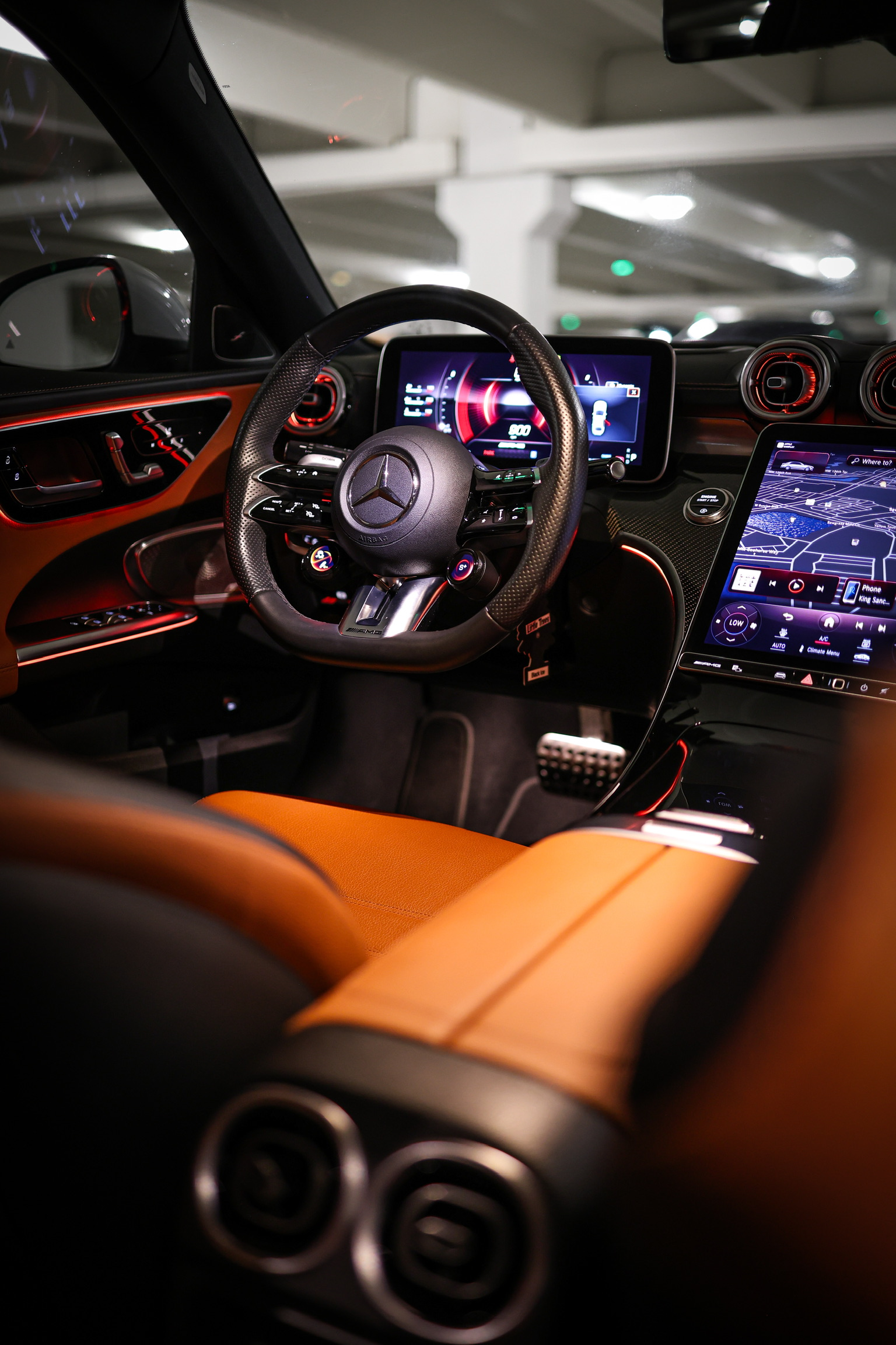 2023-Mercedes-Benz-AMG-C43-14.webp