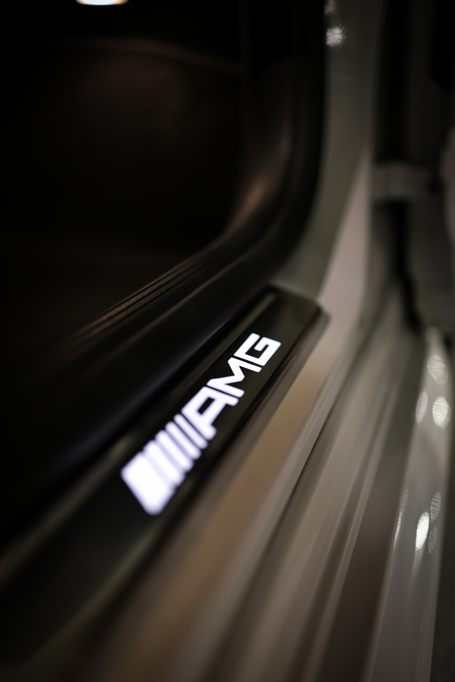 2023-Mercedes-Benz-AMG-C43-16.webp