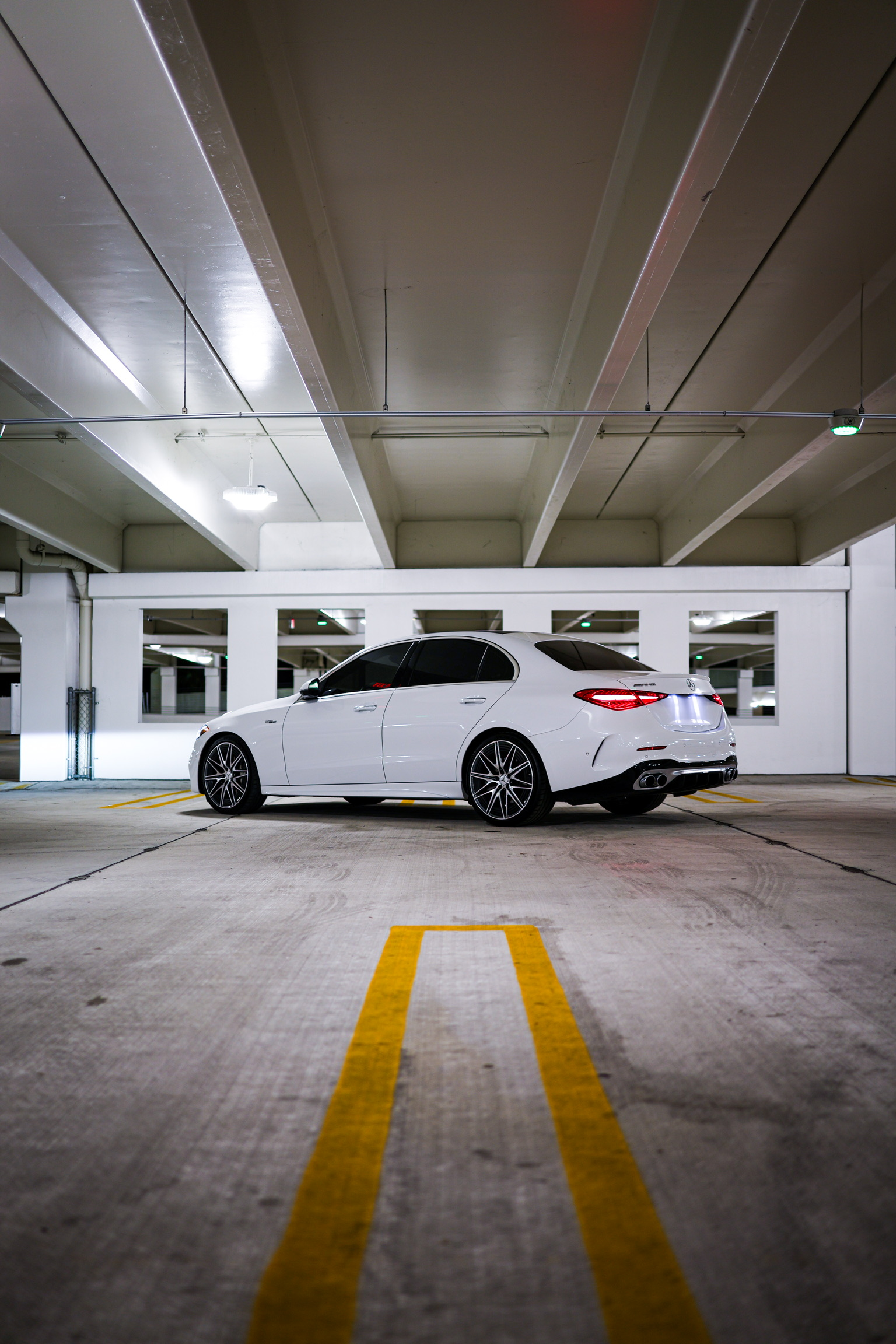 2023-Mercedes-Benz-AMG-C43-3.webp