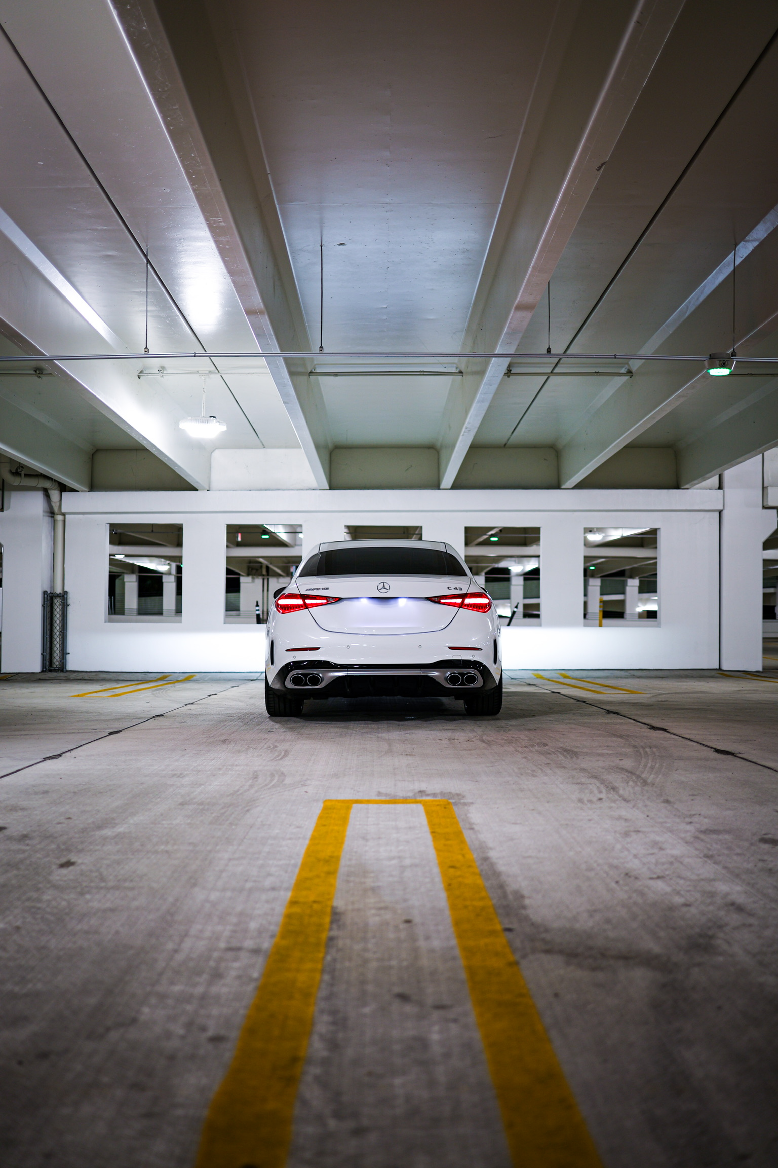 2023-Mercedes-Benz-AMG-C43-4.webp