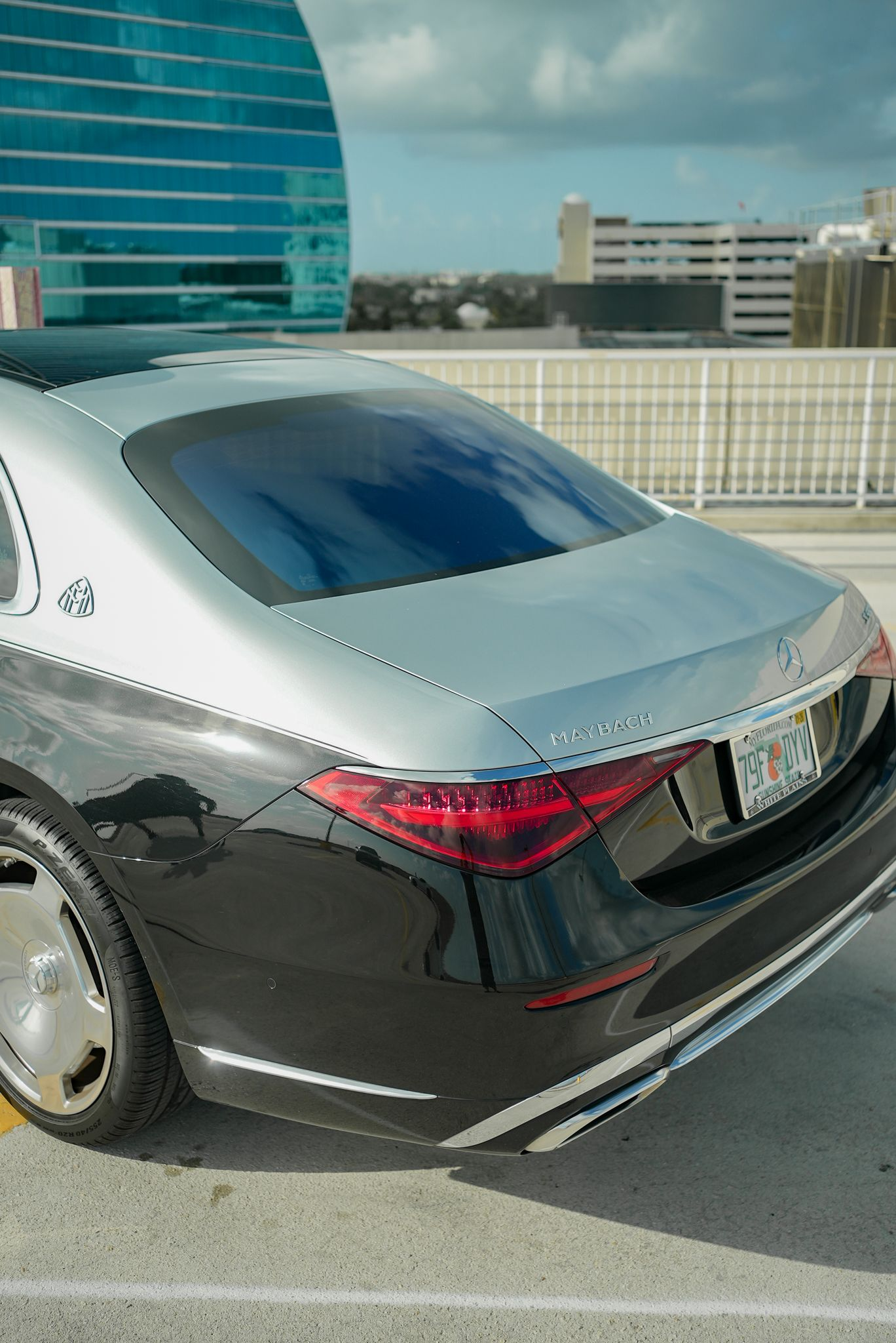 2024-Mercedes-Benz-s580-Maybach-16.webp
