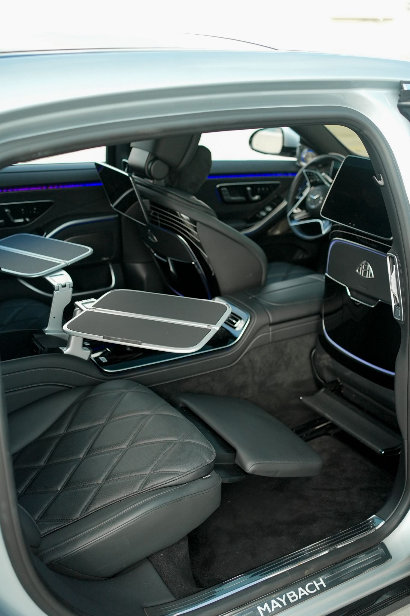 2024-Mercedes-Benz-s580-Maybach-23.webp