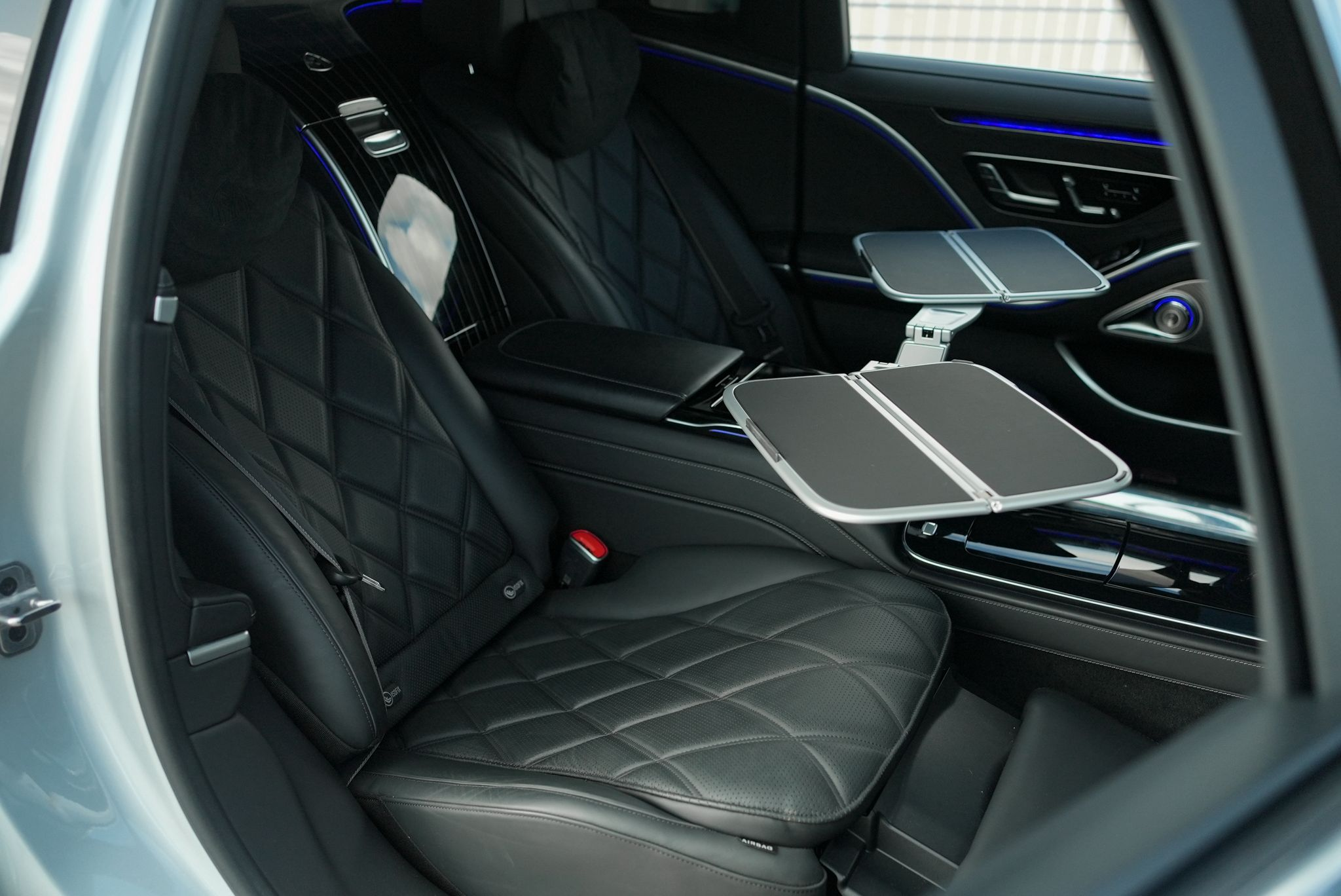 2024-Mercedes-Benz-s580-Maybach-25.webp