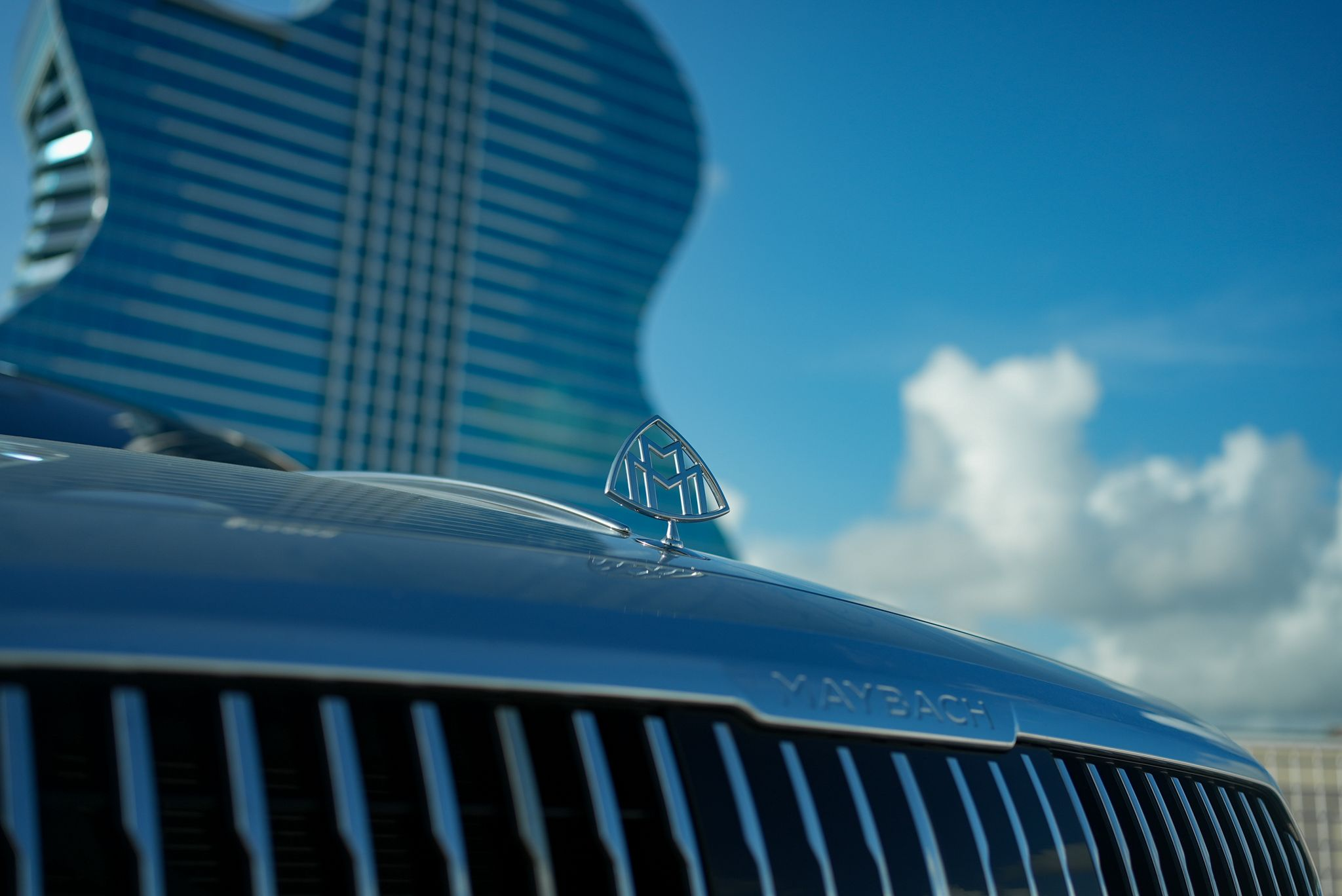 2024-Mercedes-Benz-s580-Maybach-30.webp